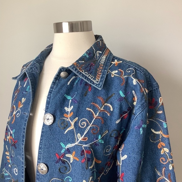 Vintage Embroidered Denim Jeans Jacket - Picture 5 of 16